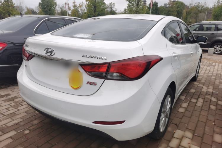 Used Hyundai Elantra (5th Generation / Langdong) 2016 1.6L Automatic Smart Version