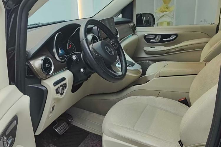 Used Mercedes-Benz V-Class 2021 V 260 Prestige Edition