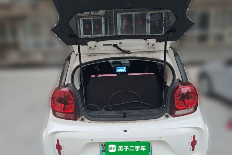 Used Roewe Clever 2021 302 km New Four-Seater Super-Efficient Version
