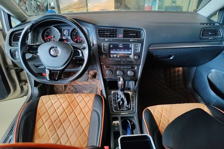 Used Volkswagen Golf 2017 230TSI Automatic Comfort Edition – Celebrating Milestone of One Million Units