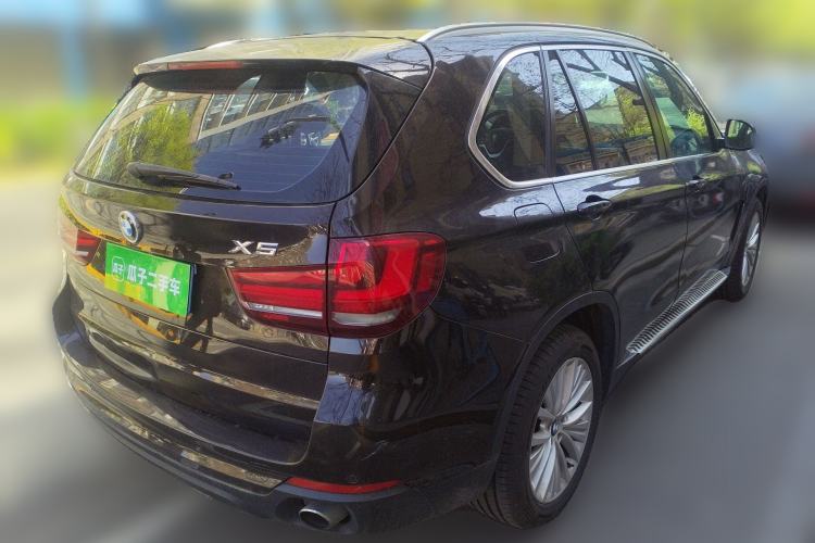 Used BMW X5 2014 xDrive35i Leading Model Rear Right 45 Deg