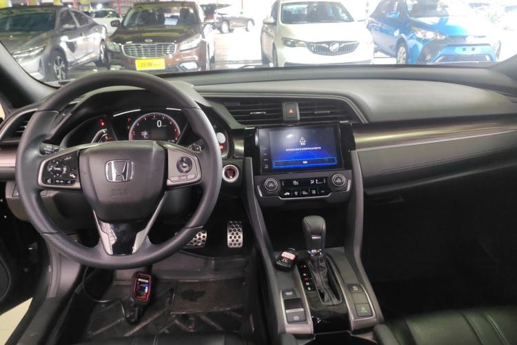 Used Honda Civic 2021 HATCHBACK 220TURBO CVT Trendy Cool Edition
