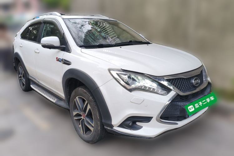 Used BYD Tang New Energy 2015 2.0T Four-Wheel-Drive Flagship Model Front Right 45 Deg
