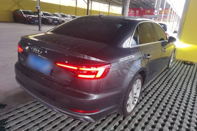 Used Audi A4L 2019 40 TFSI Fashion Edition China VI Emission Standard
