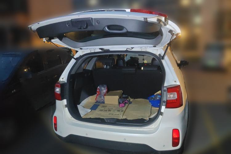 Used Kia Sorento 2013 2.2T 5-Seater Diesel Luxury Edition Trunk