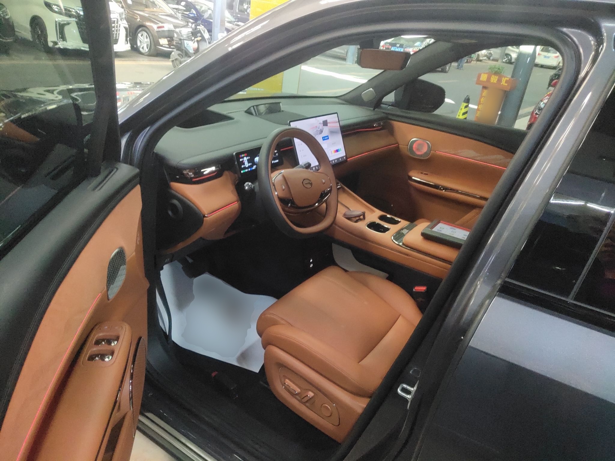 Переднее сиденье в автомобиле