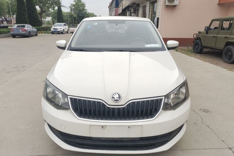 Used Skoda Fabia 2015 1.4L Automatic Front-Drive Model

