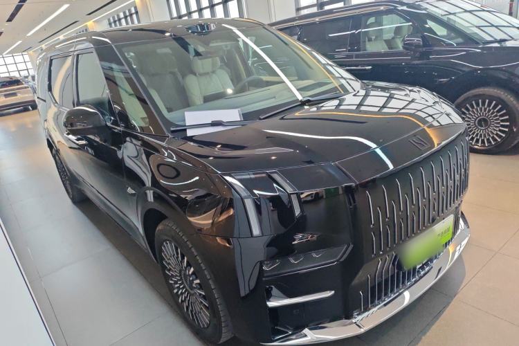 Used Zeekr 009 2024 Six-Seat Executive Version 4WD 108 kWh Front Right 45 Deg