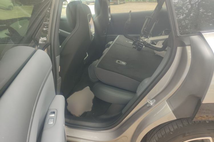 Used Xiaomi Auto YU7 2025 Ultra-Long Range All-Wheel Drive Pro Version Interior 4