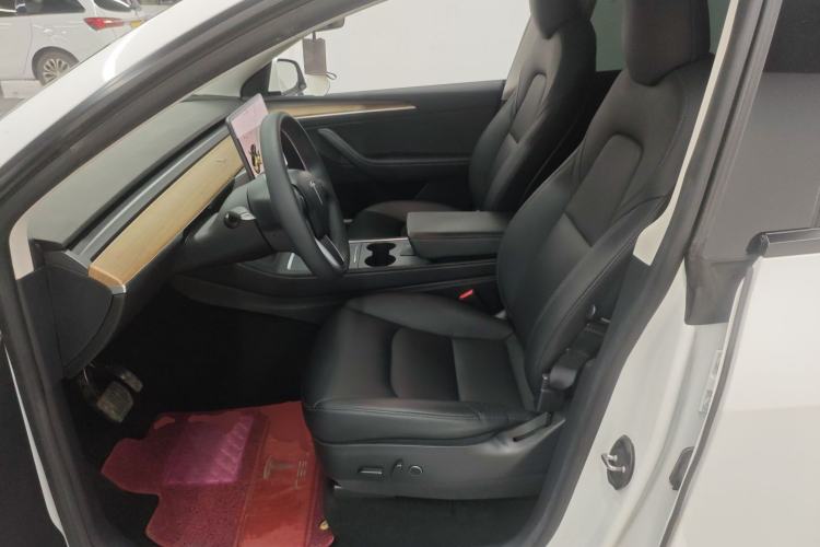 Used Tesla Model Y 2021 Long-Range All-Wheel-Drive Version
