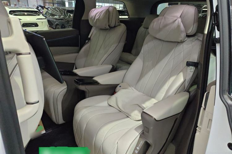 Used Denza D9 2022 DM-i 970 Four-Wheel Drive Flagship Model