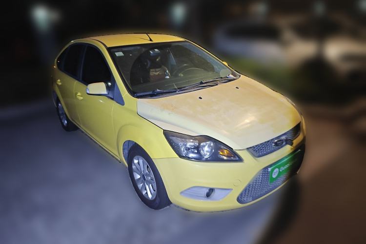 Used Ford Focus 2013 Hatchback Classic 1.8L Automatic Base Model Front Right 45 Deg