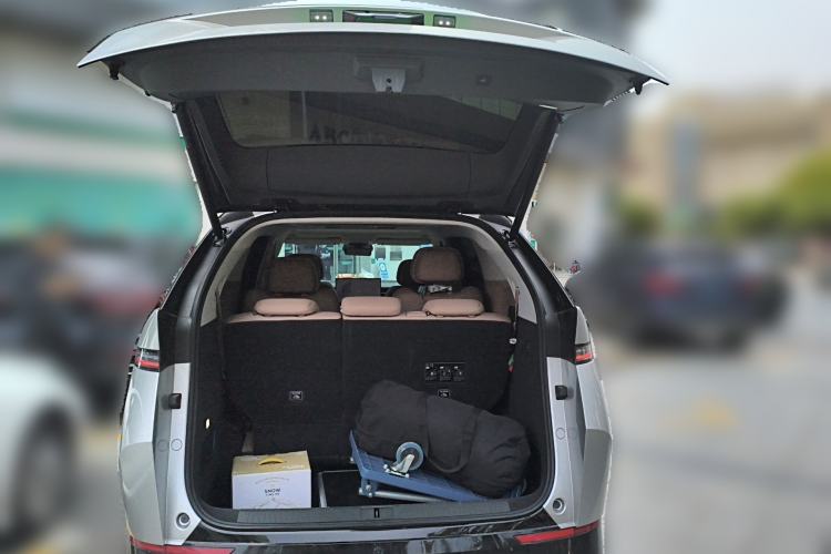 Used XPeng X9 2025 740 Ultra-Long Range Max