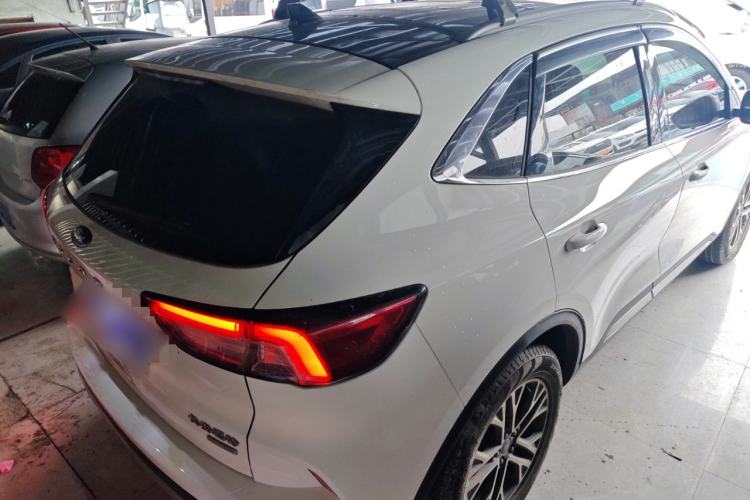 Used Ford Escape 2020 EcoBoost 245 Two-Wheel-Drive Titanium Edition
