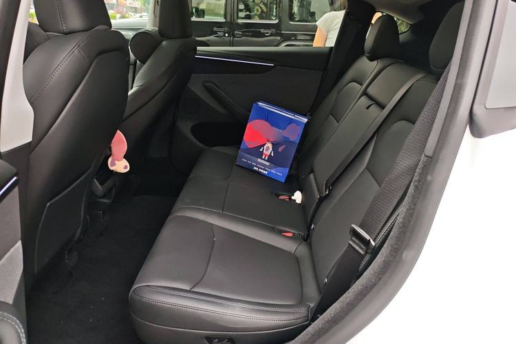 Used Tesla Model Y 2025 Rear-Wheel-Drive Version
