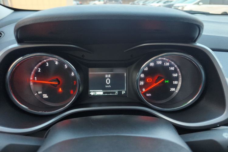 Used Chevrolet Trax 2021 325T Automatic Fun Edition China VI Standard