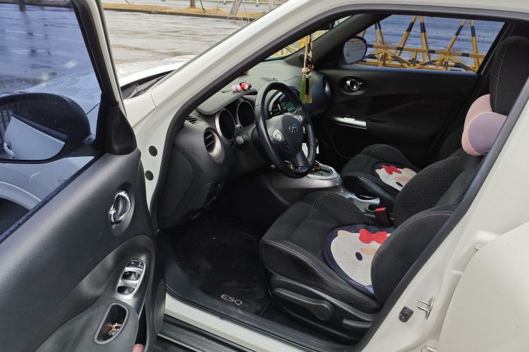 Used Infiniti ESQ 2014 1.6L Spontaneous Edition