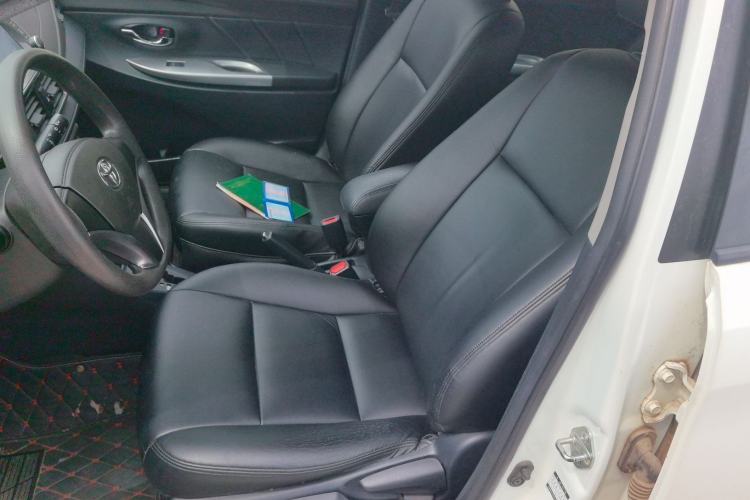 Used Toyota YARiS L Zhi Xuan 2015 1.5E Automatic Charm Edition
