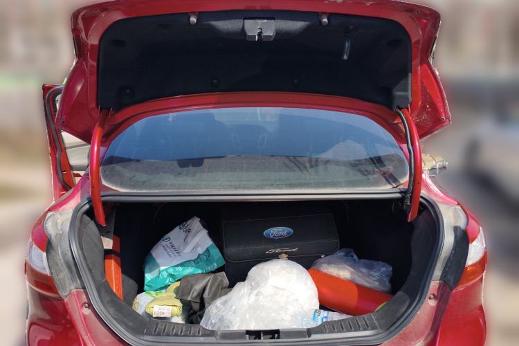 Used Ford Focus 2012 Sedan 1.6L Automatic Comfort Model