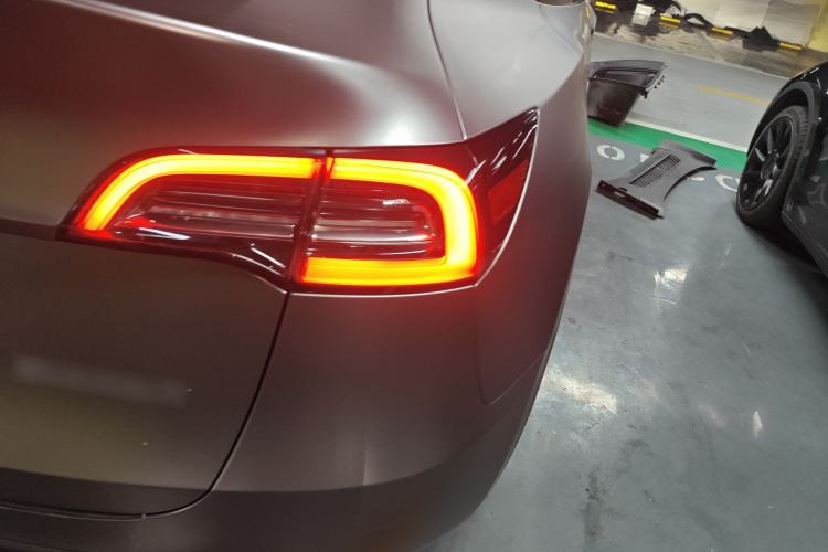 Used Tesla Model Y 2022 Revised Version Rear-Wheel Drive Right Rear Taillight