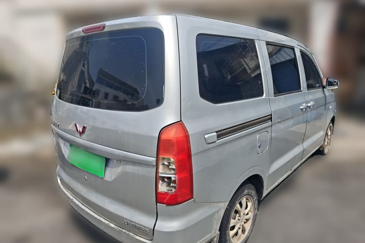 Used Wuling Hongguang V 2019 1.5L Enjoyment Version China VI LAR
