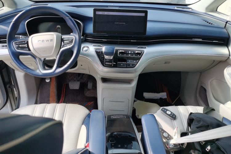 Used Roewe iMAX8 2021 400TGI Supreme Series Ultimate Edition Center Console