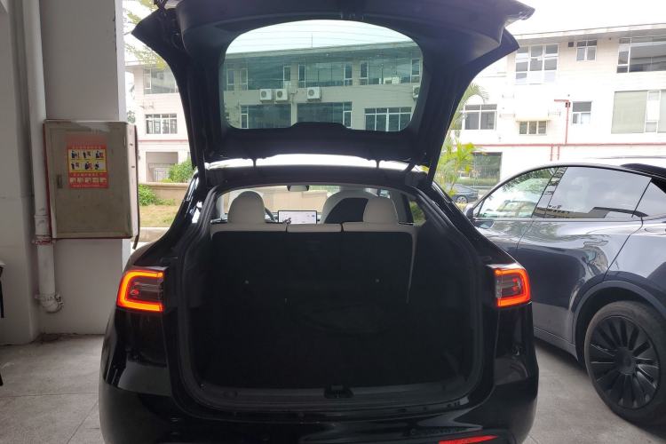 Used Tesla Model Y 2022 Rear-Wheel-Drive Version