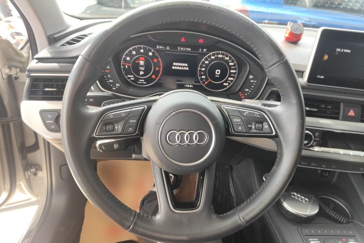 Used Audi A4L 2019 40 TFSI Fashion Edition China VI Emission Standard