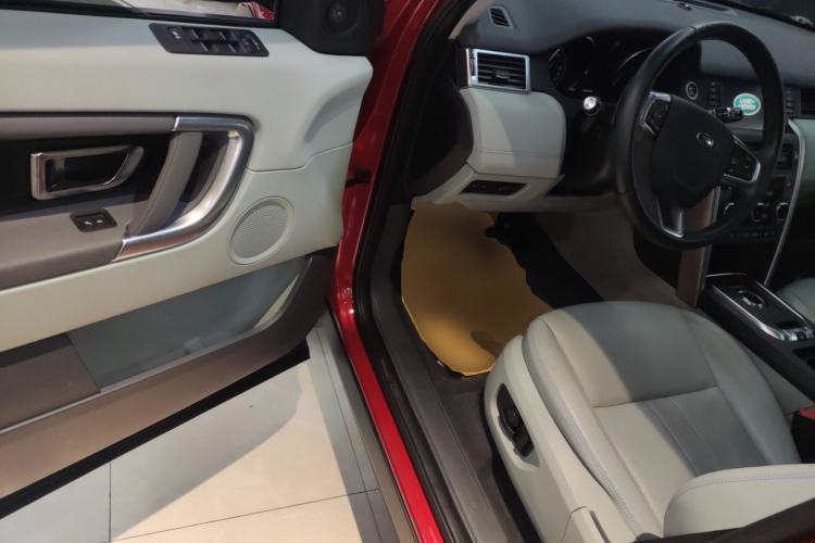 Used Land Rover Discovery Sport 2018 240 PS SE Version Driver Seat