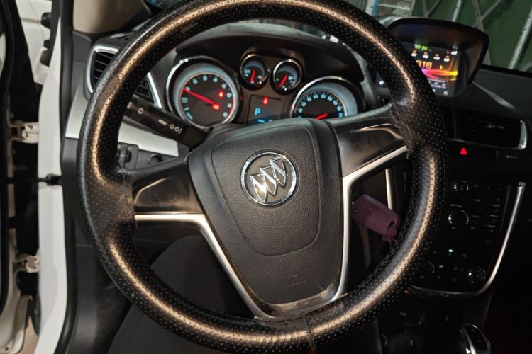 Used Buick Encore 2015 1.4T Automatic Two-Wheel Drive Urban Elite Version
