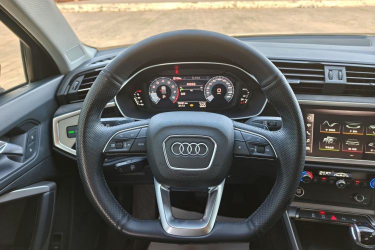 Used Audi Q3 2021 35 TFSI Fashion Dynamic Model