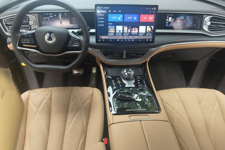 Used Denza D9 2025 DM-i Intelligent Drive 1020 Four-Wheel Drive Flagship Model
