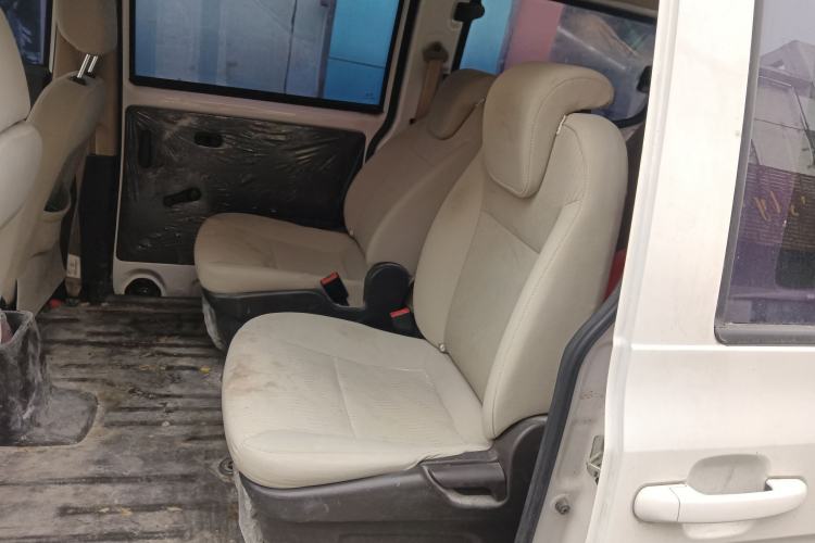 Used Wuling Hongguang V 2019 1.5L Enjoyment Version China VI LAR