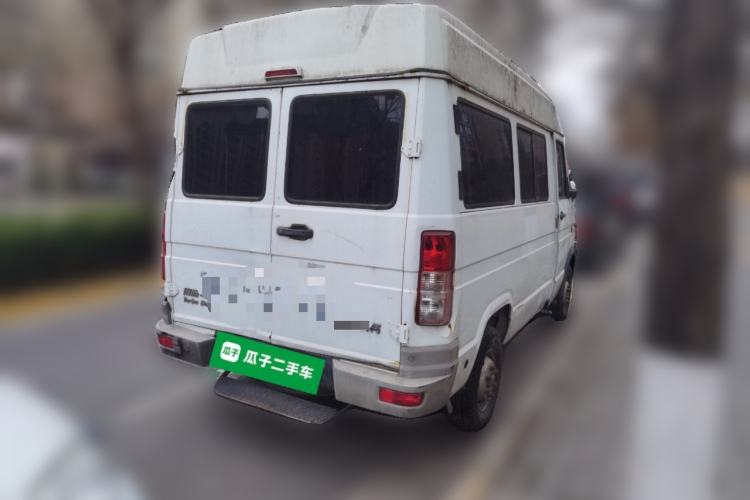 Used Iveco Daily 2009 2.5T-A35 7-Seater
