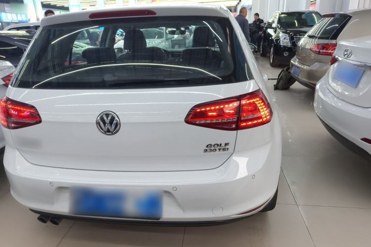 Used Volkswagen Golf 2016 230TSI Automatic Luxury Version
