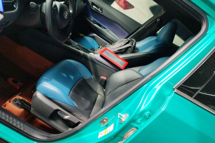 Used Toyota C-HR 2018 2.0L Leading Edition China V-standard
