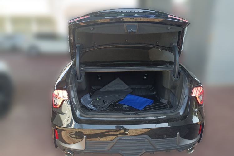 Used Lynk & Co 03 2022 2.0TD DCT JingPro Trunk