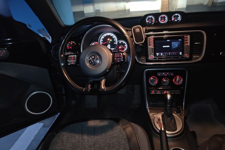 Used Volkswagen Beetle 2018 180TSI Obsidian Series Special Edition
