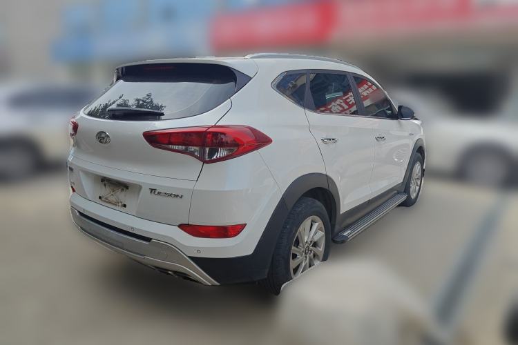 Used Hyundai Tucson 2015 1.6T Dual-Clutch Two-Wheel-Drive Smart Model Rear Right 45 Deg