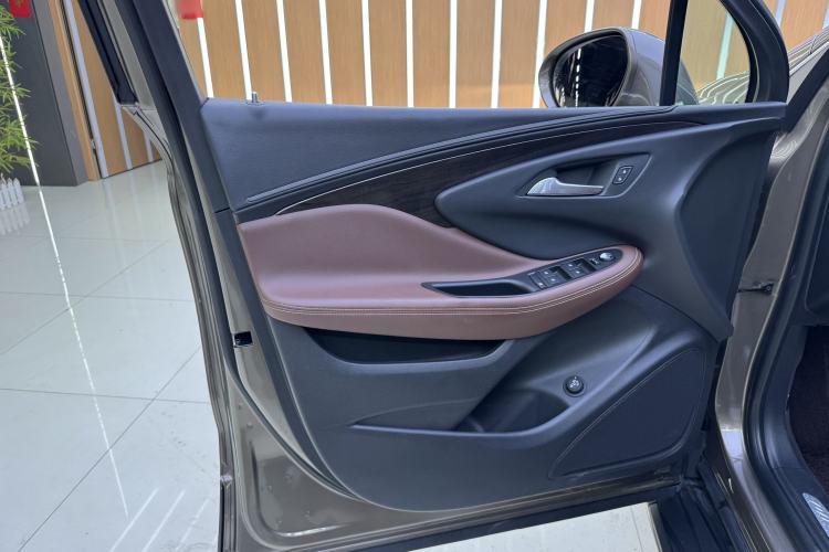 Used Buick Envision 2017 28T Four-Wheel Drive Elite Model Interior 10