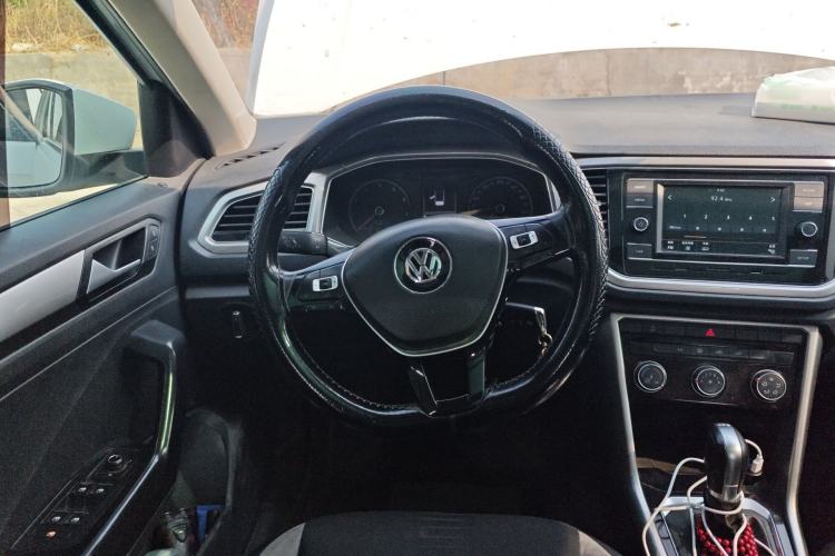 Used Volkswagen T-ROC 2018 230TSI DSG Two-Wheel Drive Advanced Version China V Standard