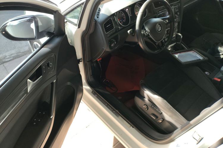 Used Volkswagen Golf 2018 230TSI Automatic Luxury Version