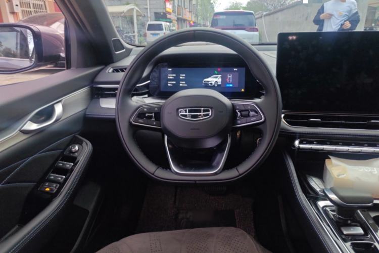 Used Geely Auto Preface 2026 Model Oriental Yao 1.5TD Kunlun Edition Steering Wheel