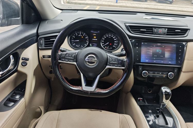 Used Nissan X-Trail 2017 2.5L CVT Luxury Edition 4WD Steering Wheel