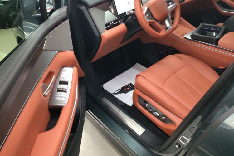 Used BYD Tang L 2025 DM 215KM LiDAR Flagship Model
