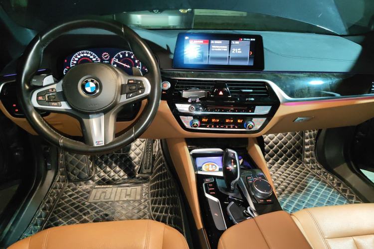 Used BMW 5 Series 2019 530Li Leading Model M Sport Package
