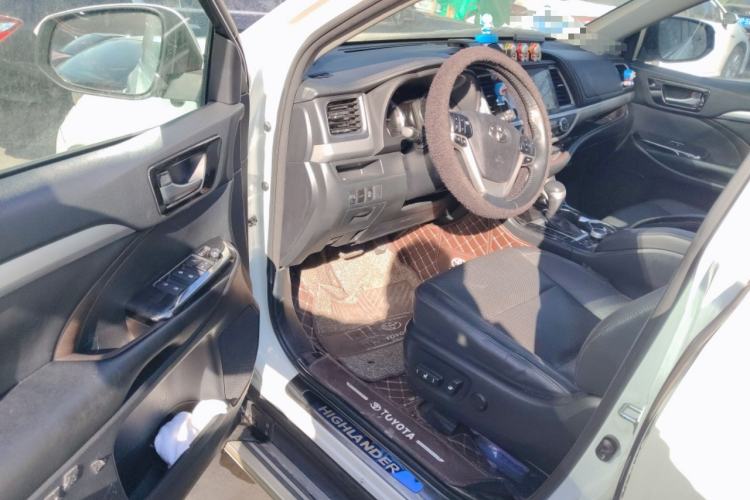 Used Toyota Highlander 2015 2.0T Four-Wheel Drive Luxury Edition 7-Seater
