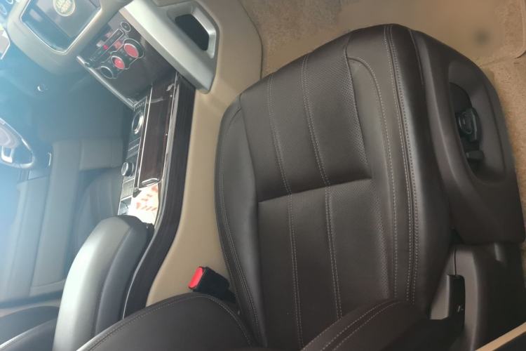 Used Land Rover Range 2015 3.0 SC V6 Vogue Right Front Seat