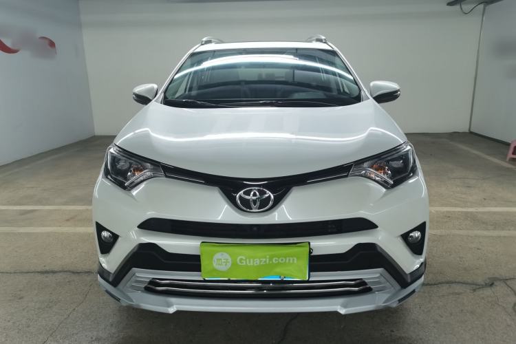 Used Toyota RAV4 2016 2.0L CVT Two-Wheel Drive Comfort Edition China V Standard