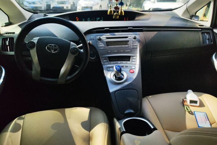 Used Toyota Prius 2012 1.8L Luxury Edition Center Console